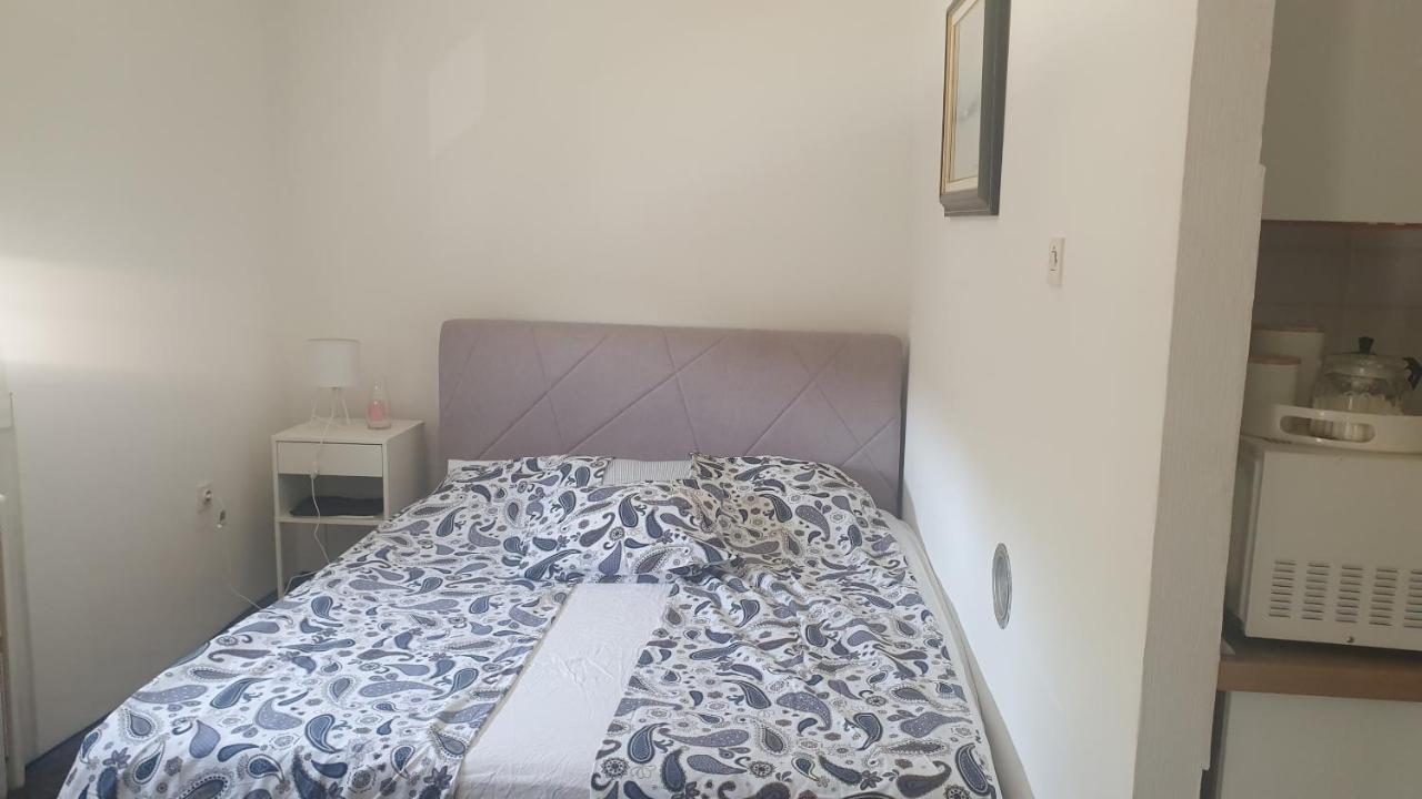 Apartment Sretni Dimnjacar Ösek Dış mekan fotoğraf